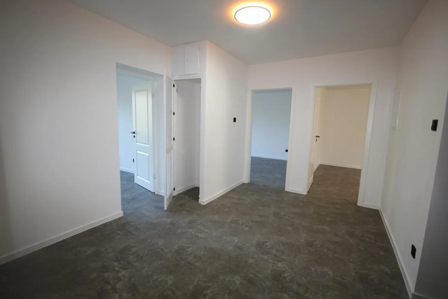 4 room apartment with 98 m² in Düsseldorf – Photo 2