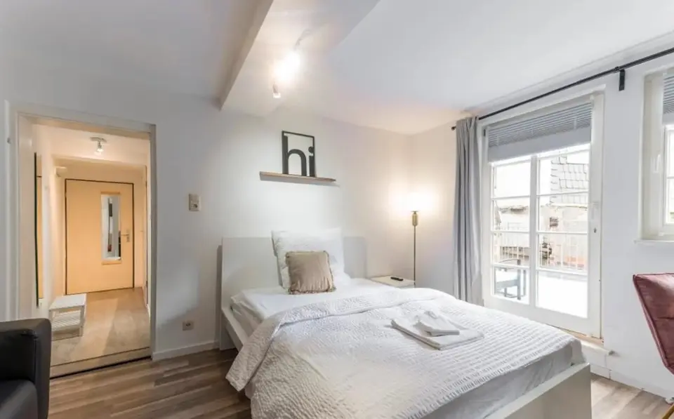 2 Zimmer Wohnung mit 62 m² in Köln – Bild 1