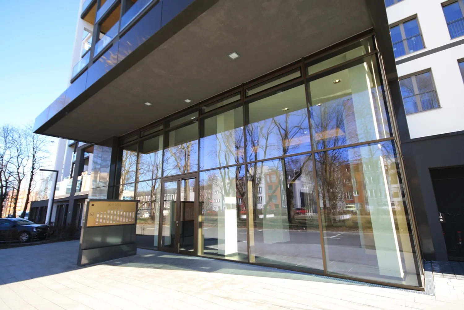 2 Zimmer Wohnung mit 92 m² in Berlin – Bild 12