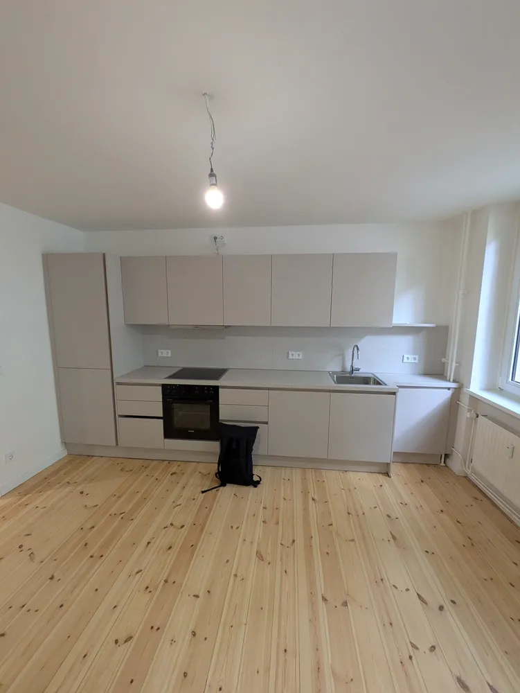 2 Zimmer Wohnung mit 82 m² in Berlin – Bild 2