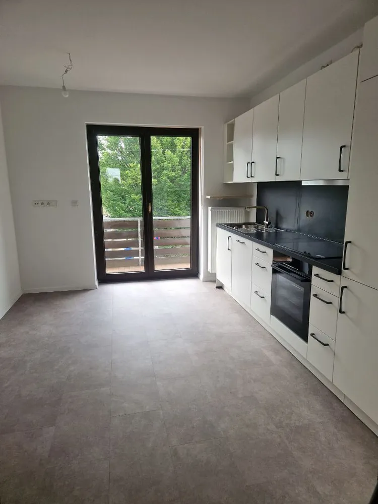 4 Zimmer Wohnung mit 95 m² in München – Bild 1