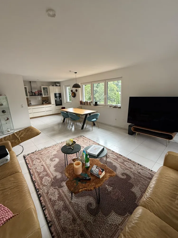 3 Zimmer Wohnung mit 93 m² in Düsseldorf – Bild 1