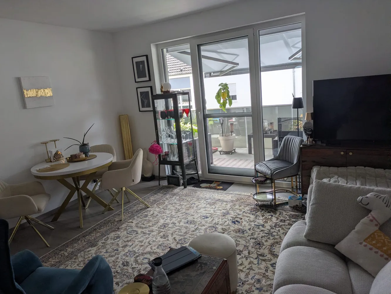 2 Zimmer Wohnung mit 70 m² in Wiesbaden – Bild 4