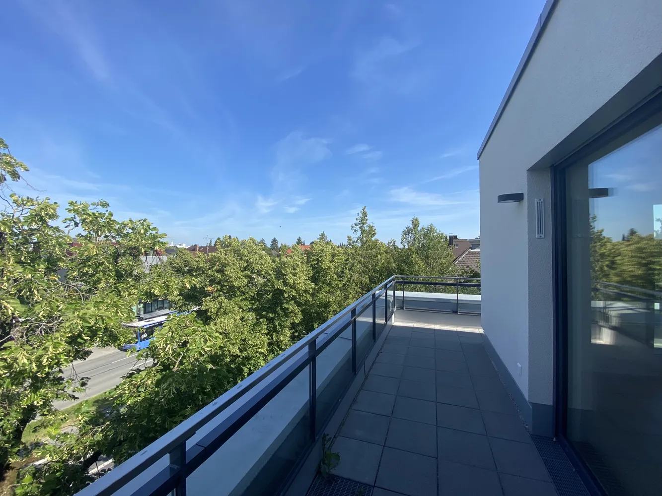 2 Zimmer Wohnung mit 79 m² in München – Bild 2