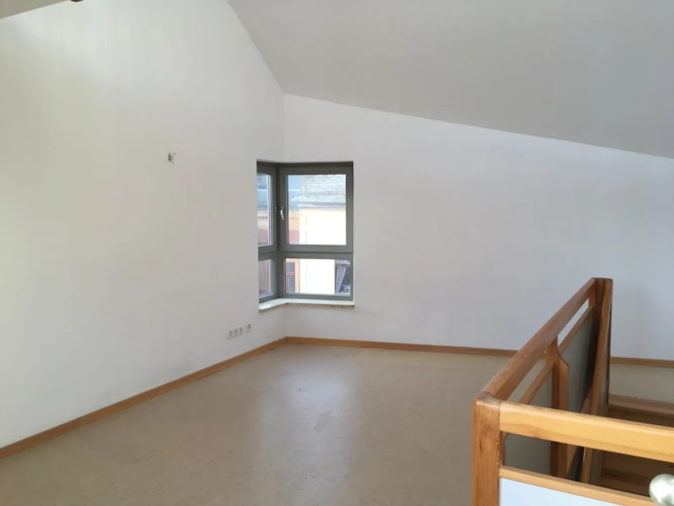 2 Zimmer Wohnung mit 59 m² in Weißenfels – Bild 3