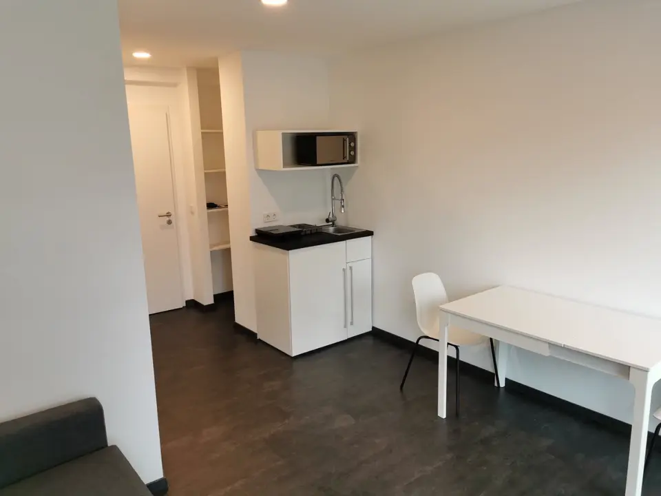 2 Zimmer Wohnung mit 21 m² in Saarbrücken – Bild 2