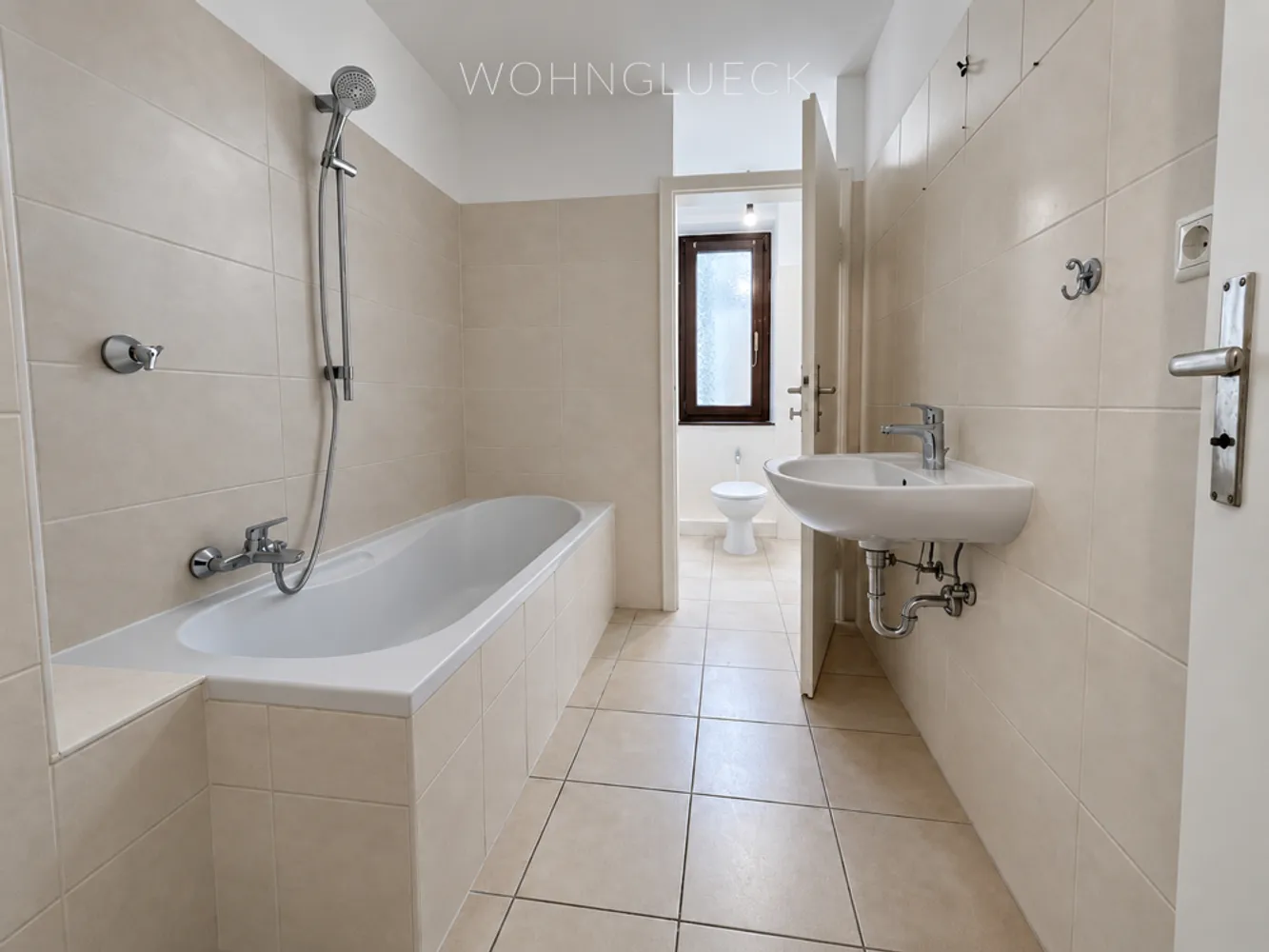 3 room apartment with 84 m² in Augsburg – Photo 4