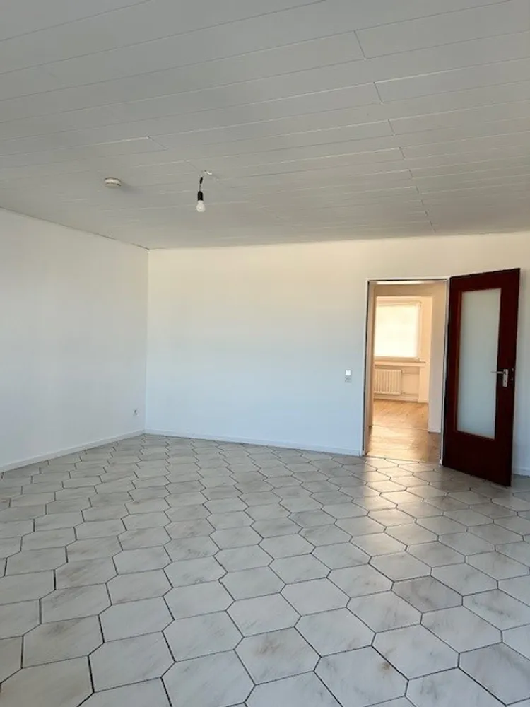 3 Zimmer Wohnung mit 70 m² in Duisburg – Bild 2