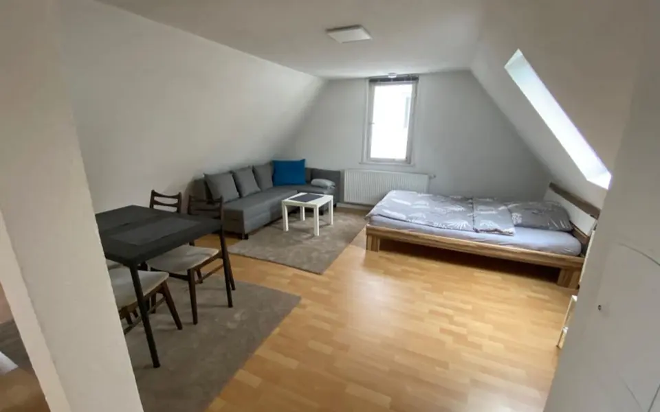WG-Zimmer mit 30 m² in Stuttgart – Bild 1