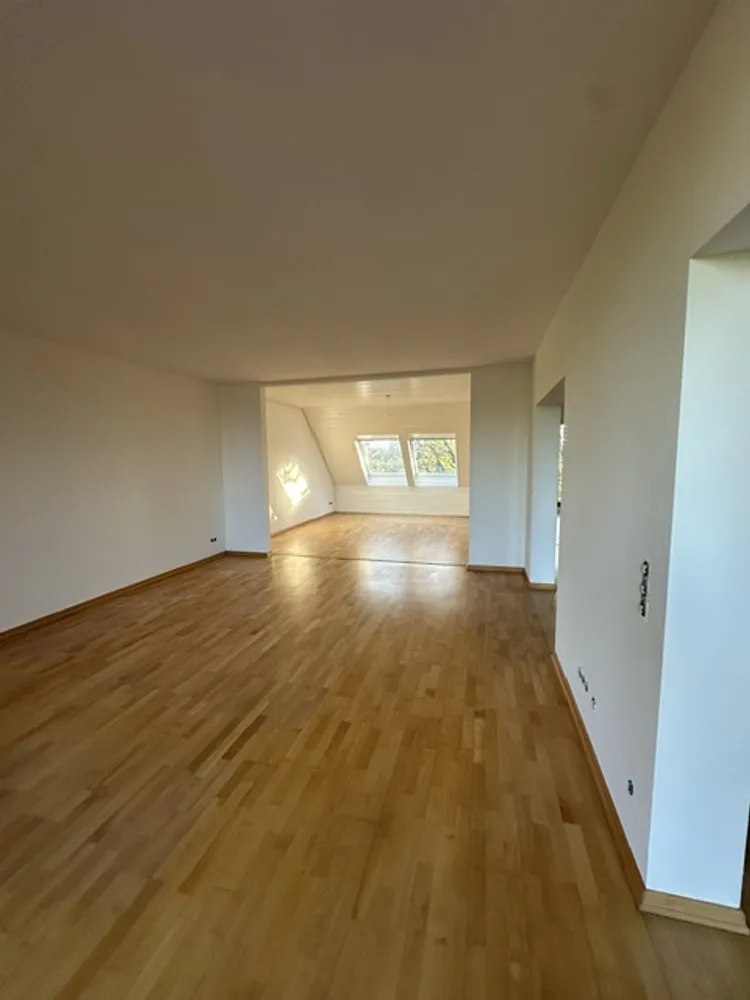 2 room apartment with 118 m² in Düsseldorf – Photo 1