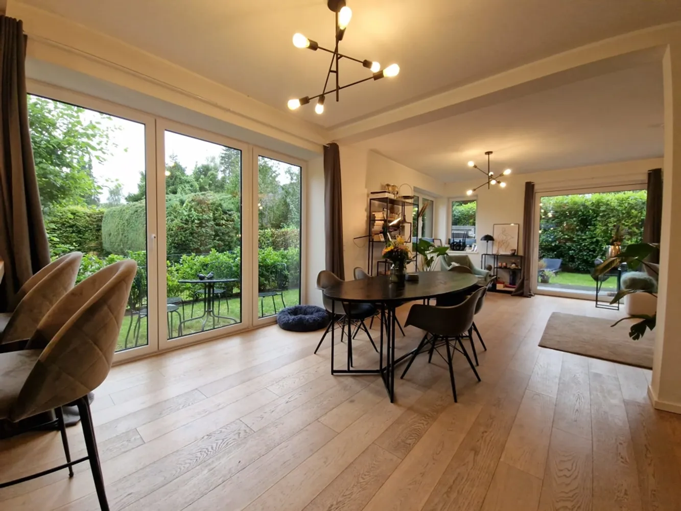 6 Zimmer Haus mit 180 m² in Hamburg – Bild 2