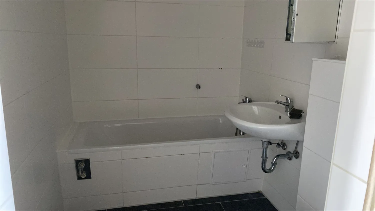 4 Zimmer Wohnung mit 70 m² in Halle (Saale) – Bild 3