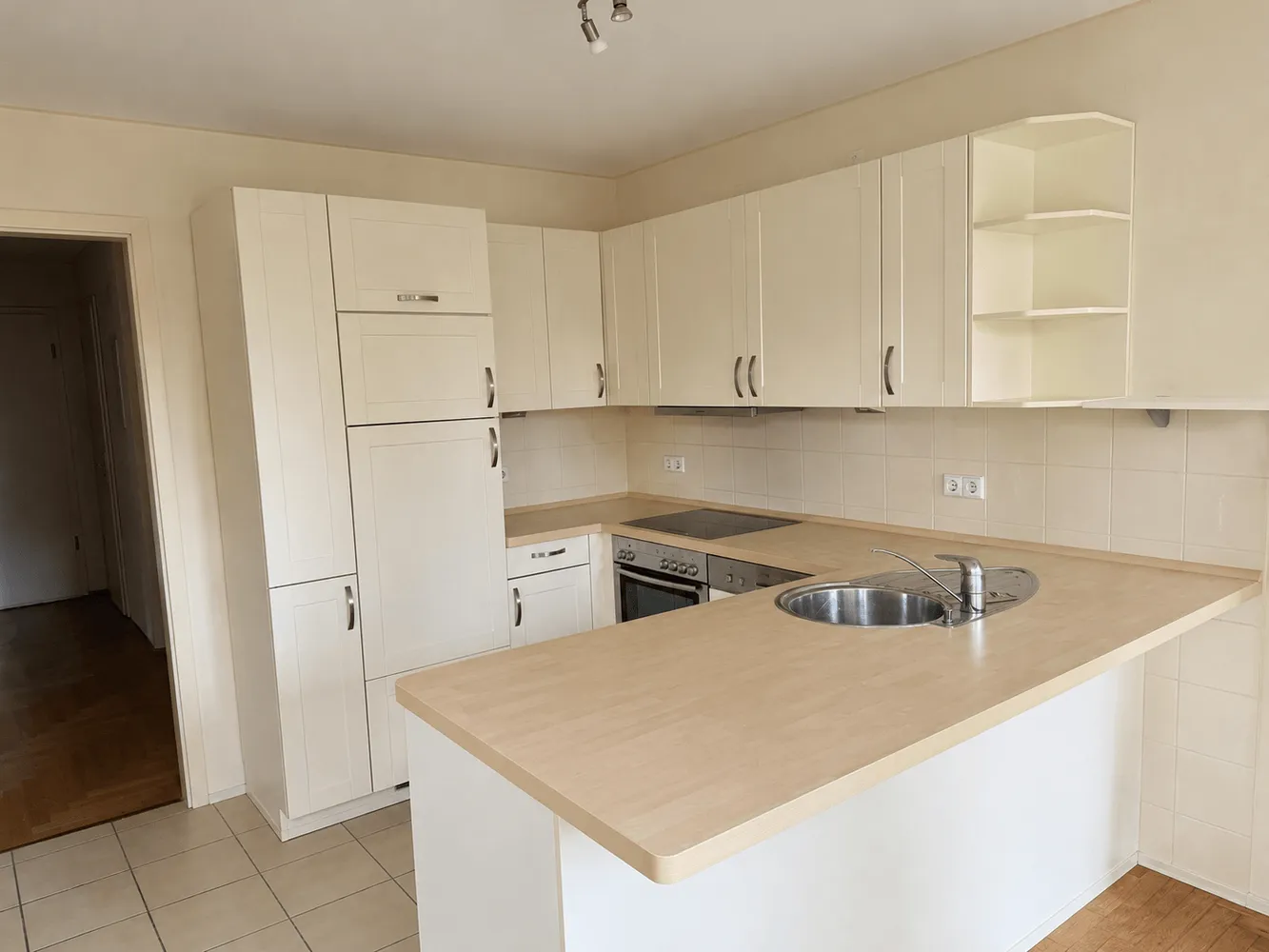 4 Zimmer Wohnung mit 141 m² in Berlin – Bild 4