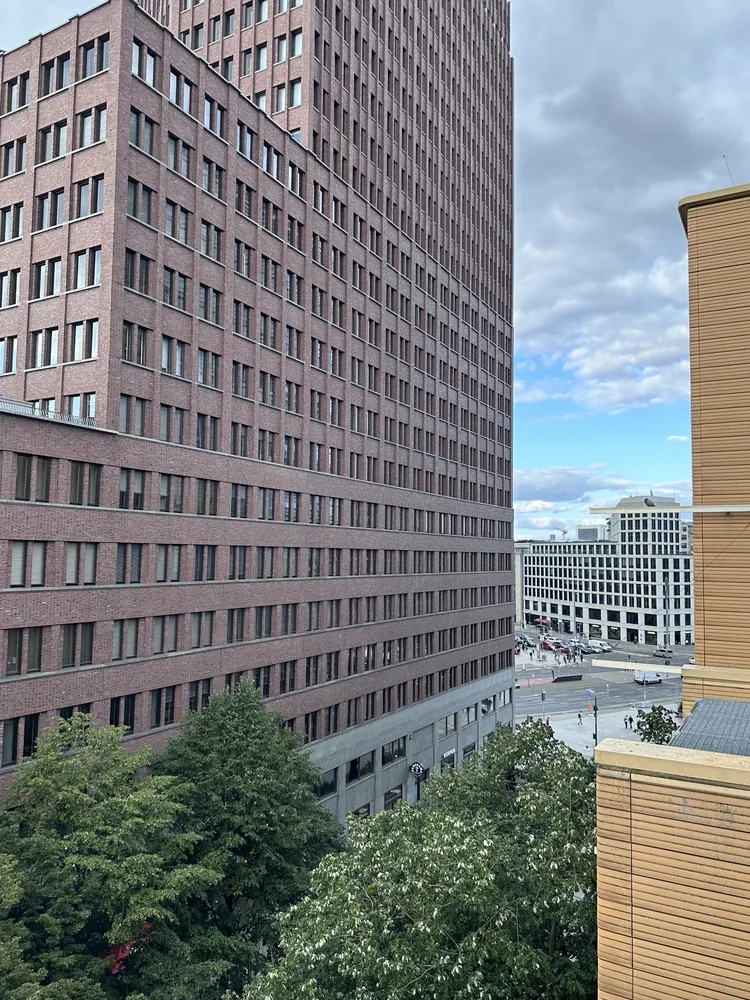 2 Zimmer Wohnung mit 124 m² in Berlin – Bild 12