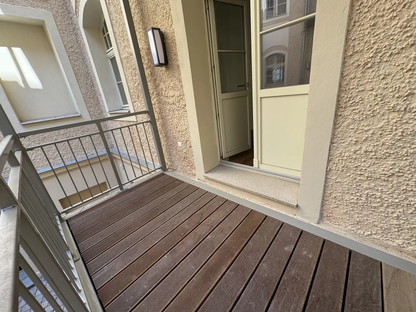 2 Zimmer Wohnung mit 62 m² in Halle (Saale) – Bild 3