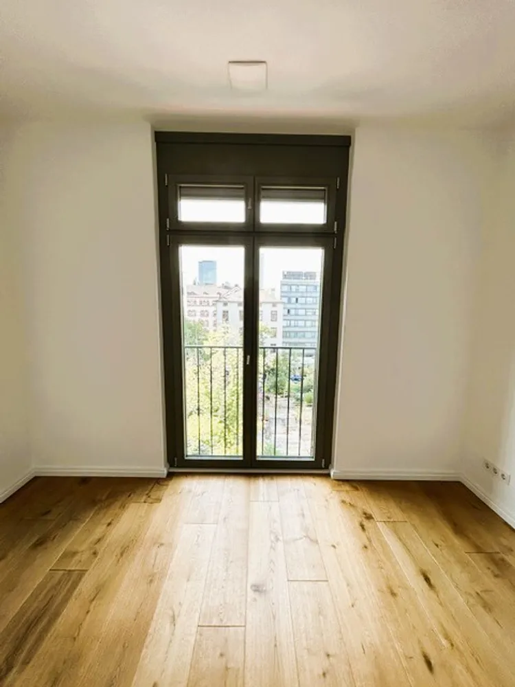 5 room apartment with 155 m² in Frankfurt am Main – Photo 4