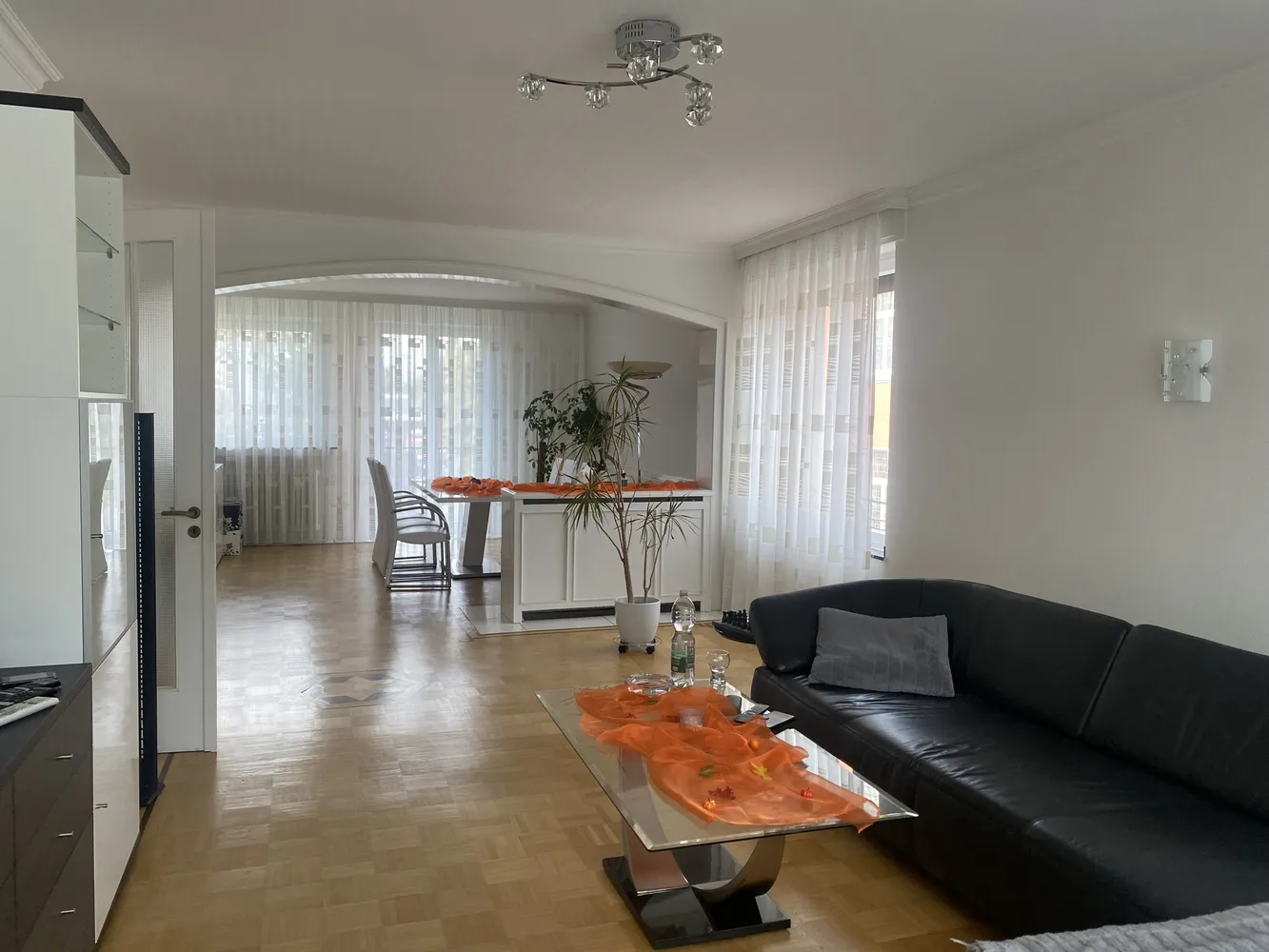3 Zimmer Wohnung mit 105 m² in Duisburg – Bild 2