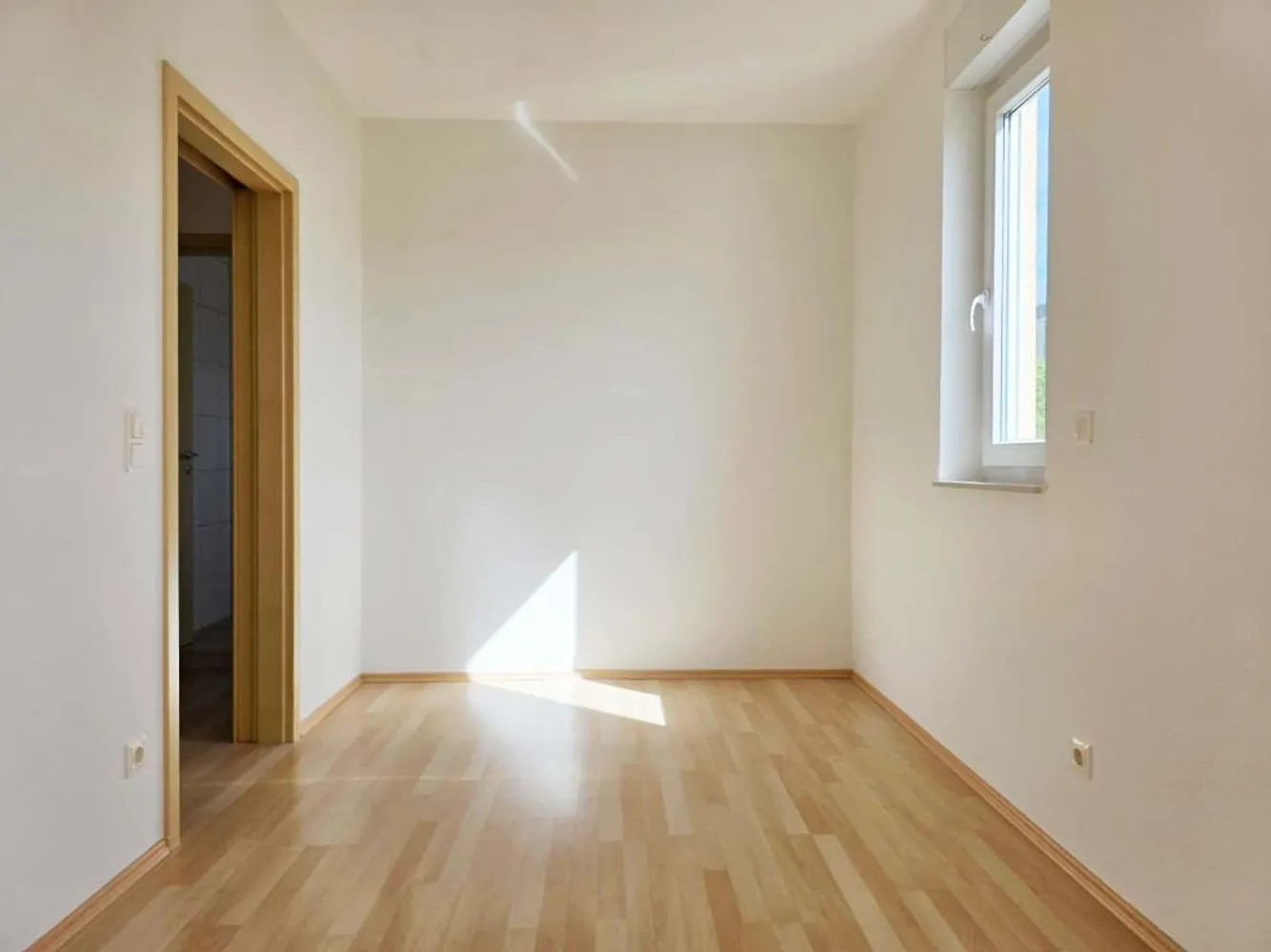 3 Zimmer Wohnung mit 121 m² in Wiesbaden – Bild 6