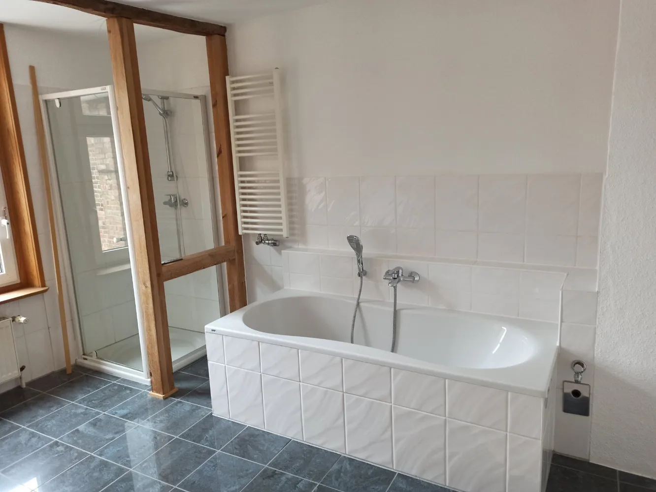 6 Zimmer Wohnung mit 150 m² in Helmstedt – Bild 1