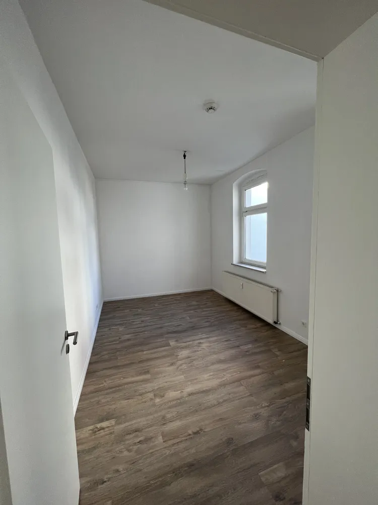4 Zimmer Wohnung mit 83 m² in Halle (Saale) – Bild 4