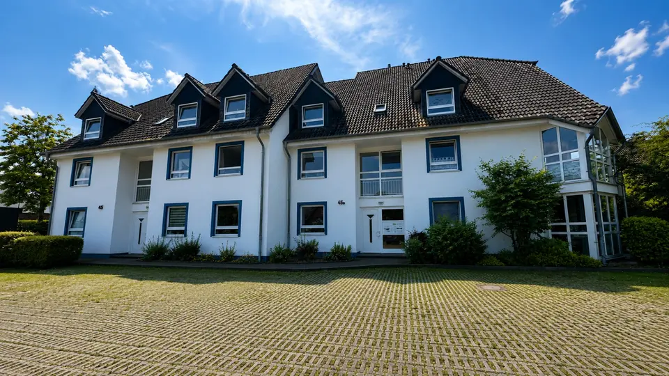 3 Zimmer Wohnung mit 93 m² in Buxtehude – Bild 2