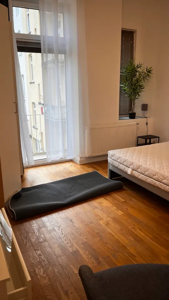 5 Zimmer Wohnung mit 17 m² in Wiesbaden – Bild 1