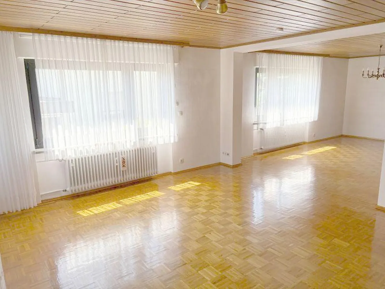 4 Zimmer Wohnung mit 1 m² in Karlsruhe – Bild 1