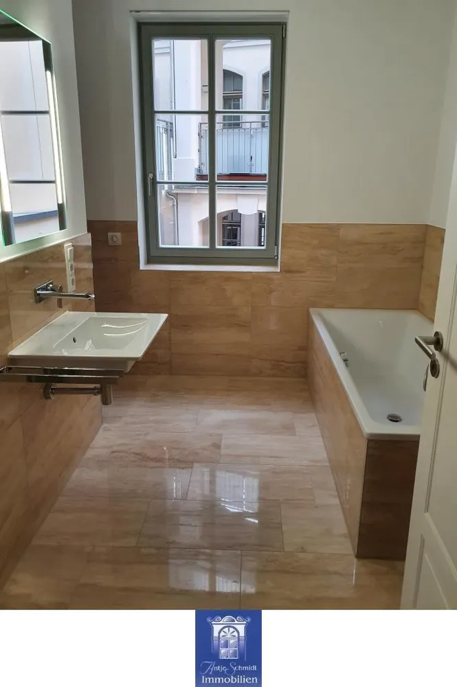 4 Zimmer Wohnung mit 127 m² in Dresden – Bild 3