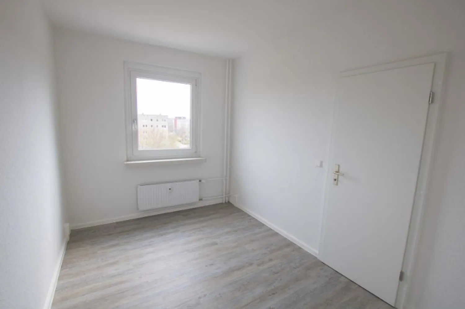 6 Zimmer Wohnung mit 113 m² in Halle (Saale) – Bild 8