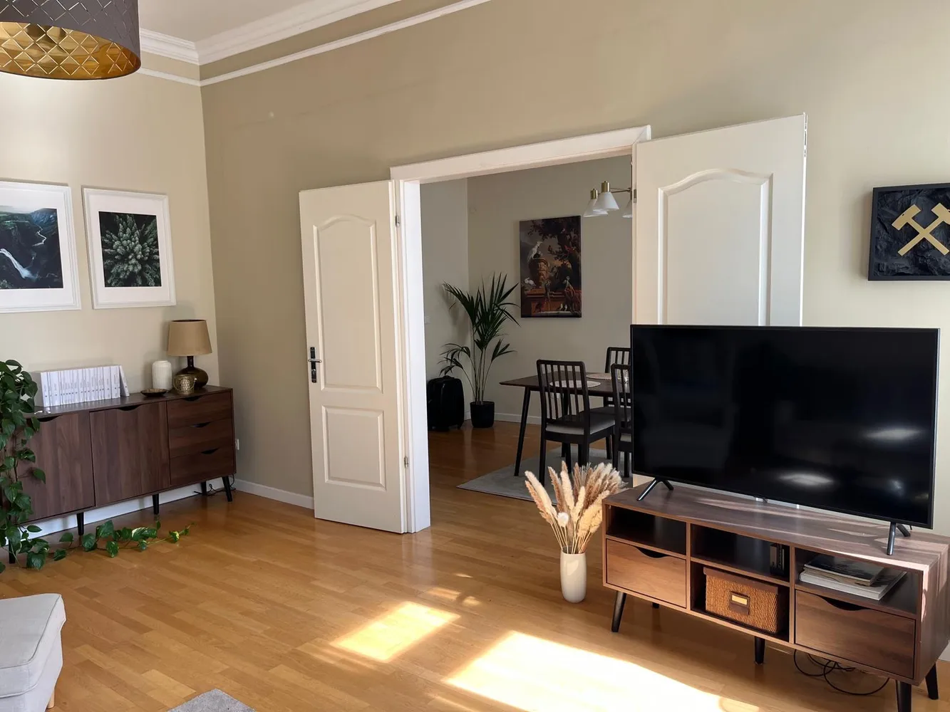4 Zimmer Wohnung mit 100 m² in Düsseldorf – Bild 1