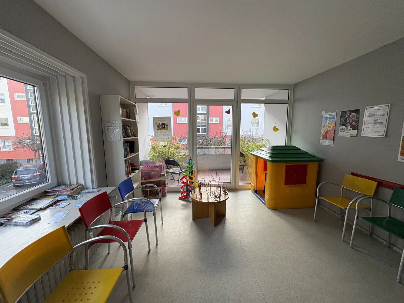 8 Zimmer Wohnung mit 219 m² in Leverkusen – Bild 2