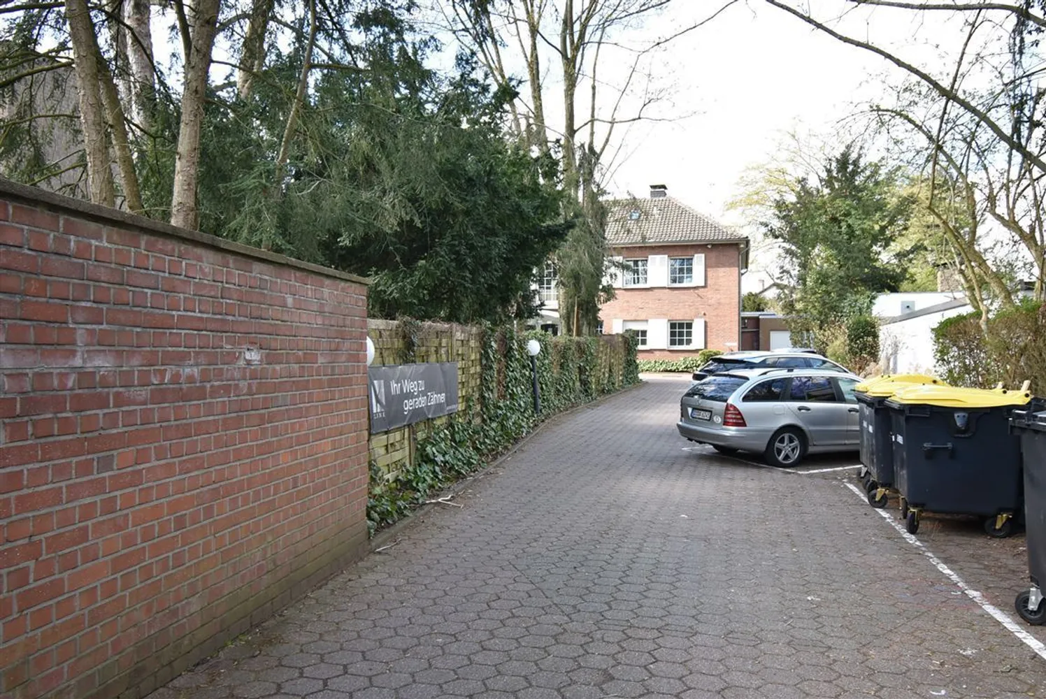 4 Zimmer Wohnung mit 162 m² in Düsseldorf – Bild 2