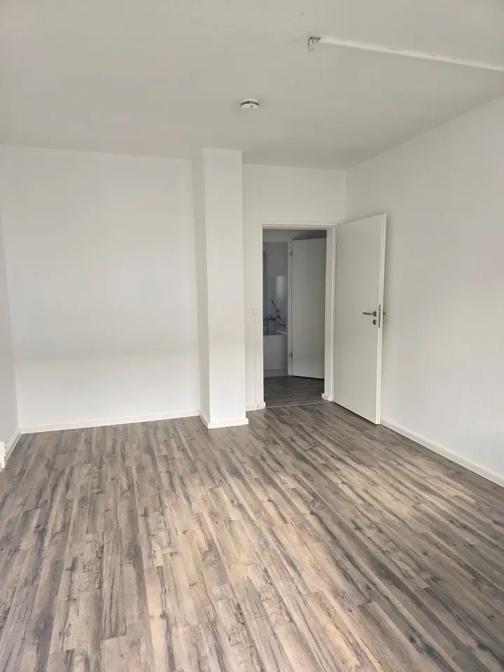 6 Zimmer Wohnung mit 63 m² in Mittweida – Bild 2