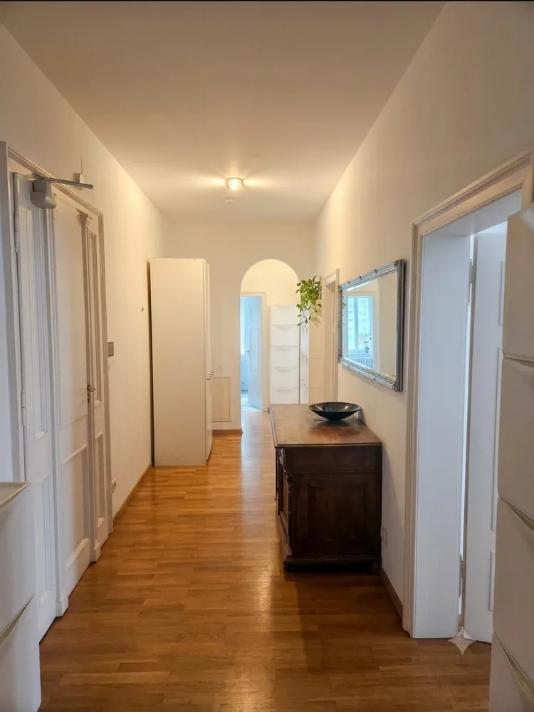 3 Zimmer Wohnung mit 130 m² in München – Bild 4
