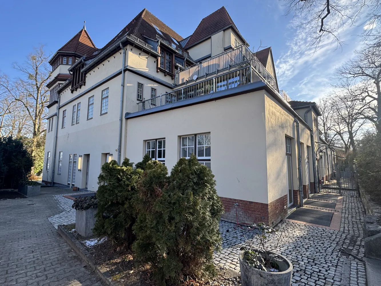 9 Zimmer Wohnung mit 380 m² in Berlin – Bild 11