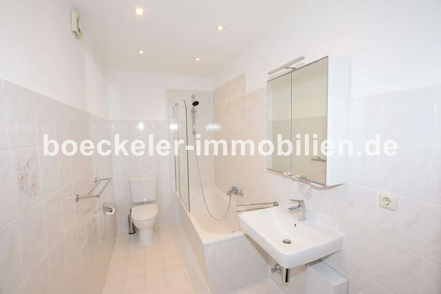 2 Zimmer Wohnung mit 65 m² in Naumburg (Saale) – Bild 3