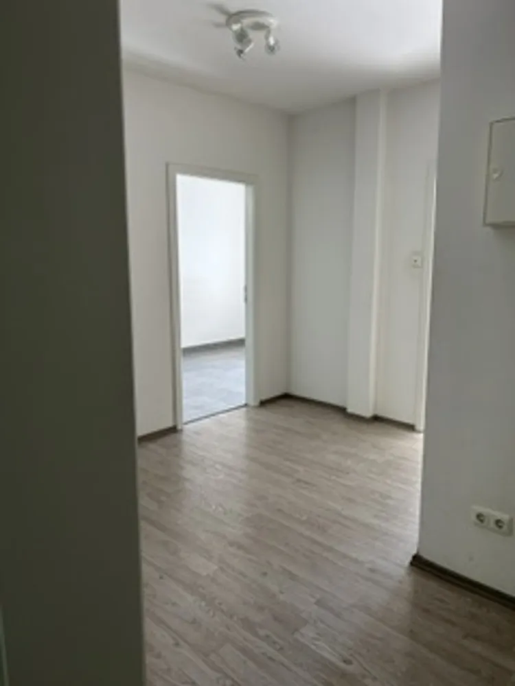 2 Zimmer Wohnung mit 80 m² in Frankfurt am Main – Bild 4