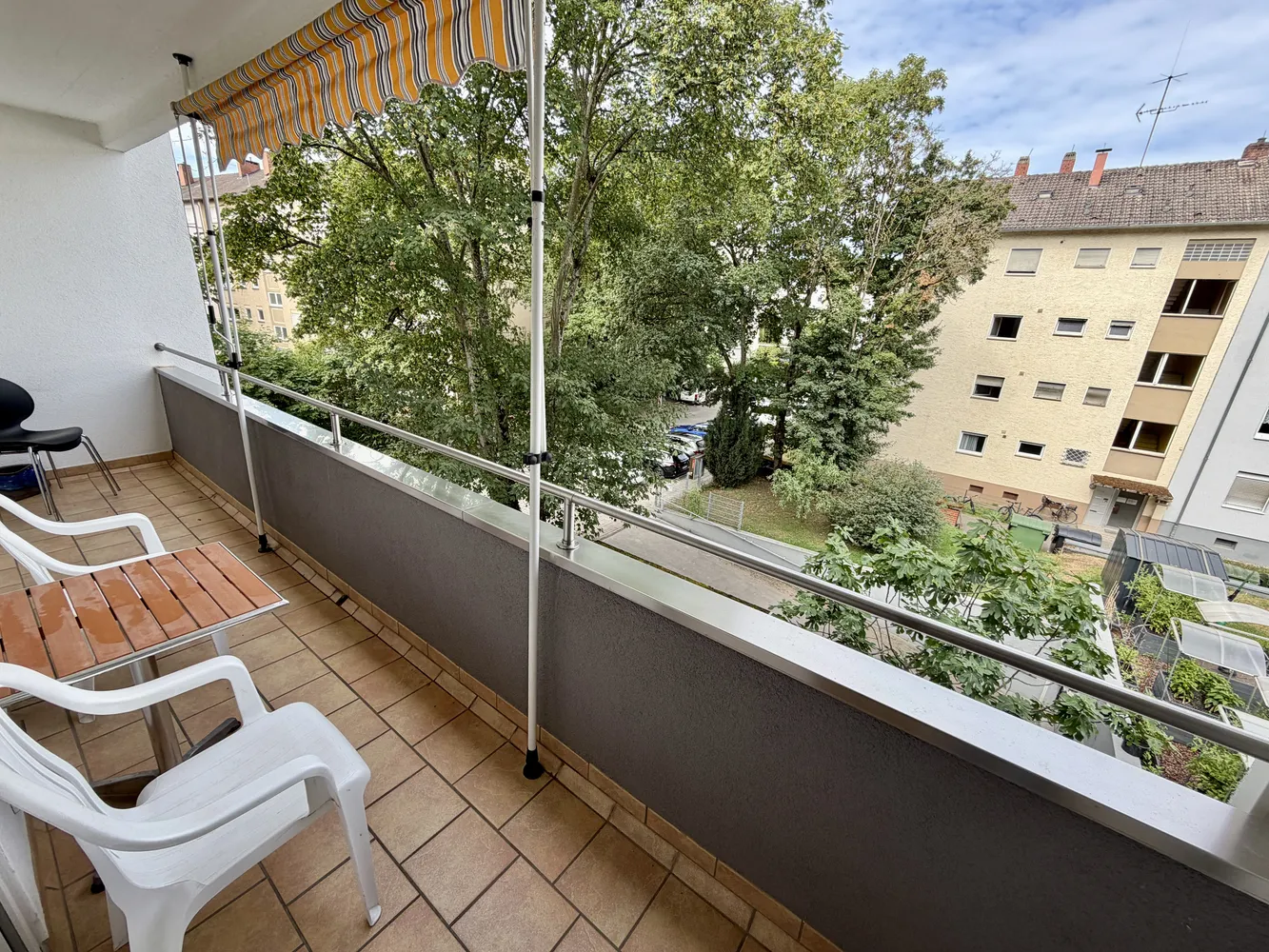 4 Zimmer Wohnung mit 93 m² in Karlsruhe – Bild 9