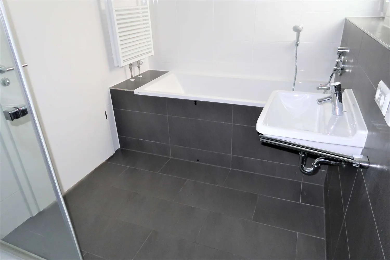 4 Zimmer Wohnung mit 111 m² in Stuttgart – Bild 2
