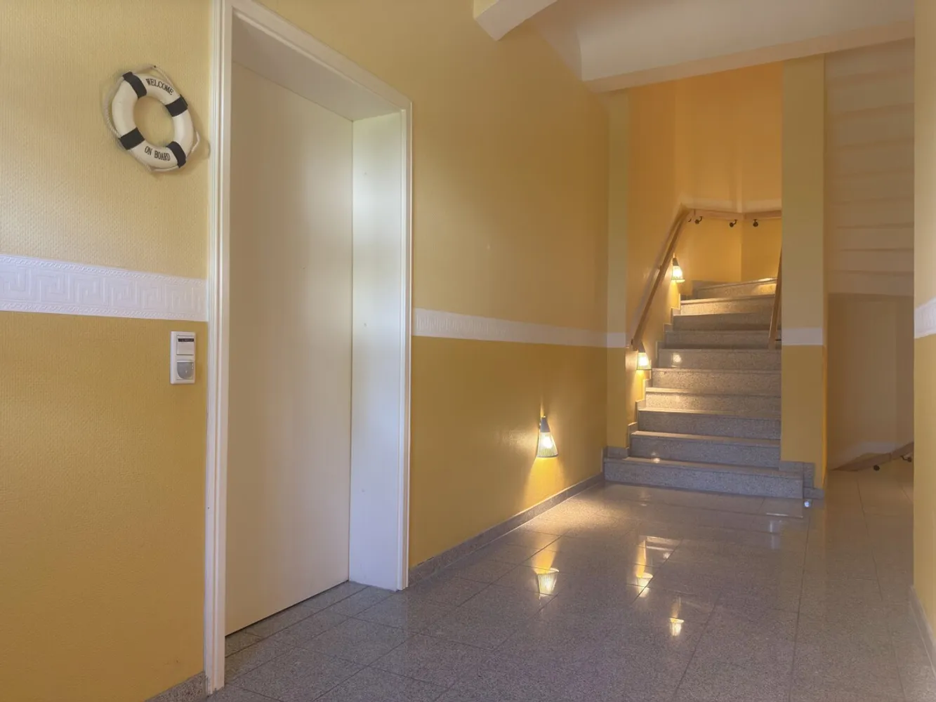 2 Zimmer Wohnung mit 82 m² in Cuxhaven – Bild 2