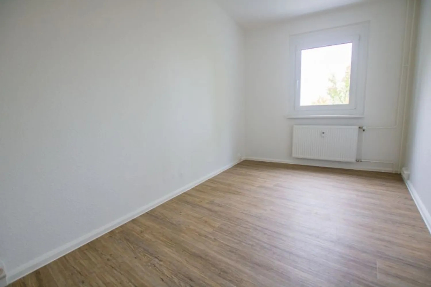 5 Zimmer Wohnung mit 100 m² in Halle (Saale) – Bild 6
