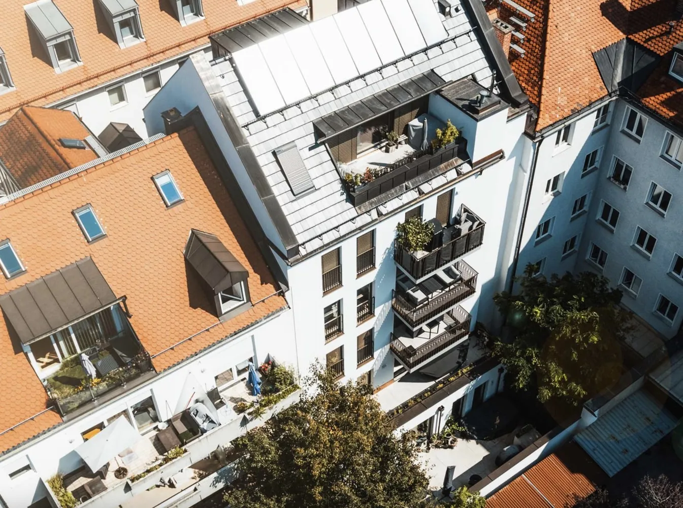 4 Zimmer Wohnung mit 150 m² in München – Bild 3