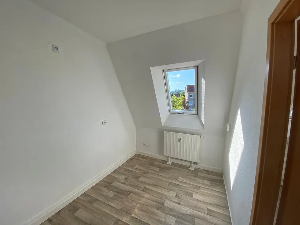 4 Zimmer Wohnung mit 68 m² in Suhl – Bild 2