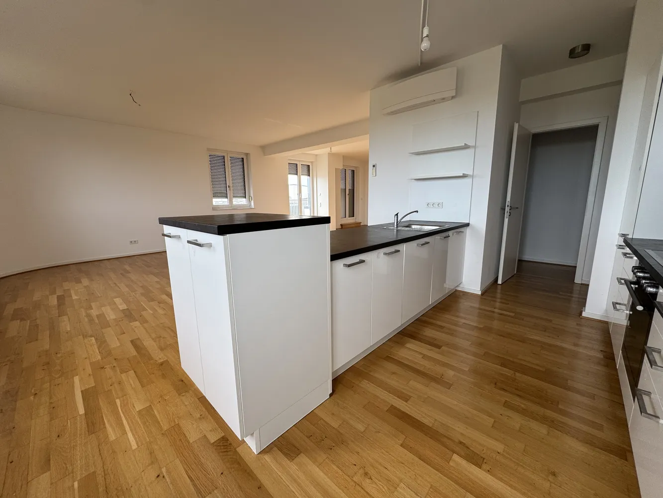 4 Zimmer Wohnung mit 178 m² in Leipzig – Bild 2