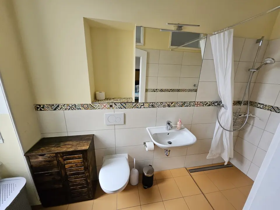 6 Zimmer Wohnung mit 120 m² in Saarbrücken – Bild 8