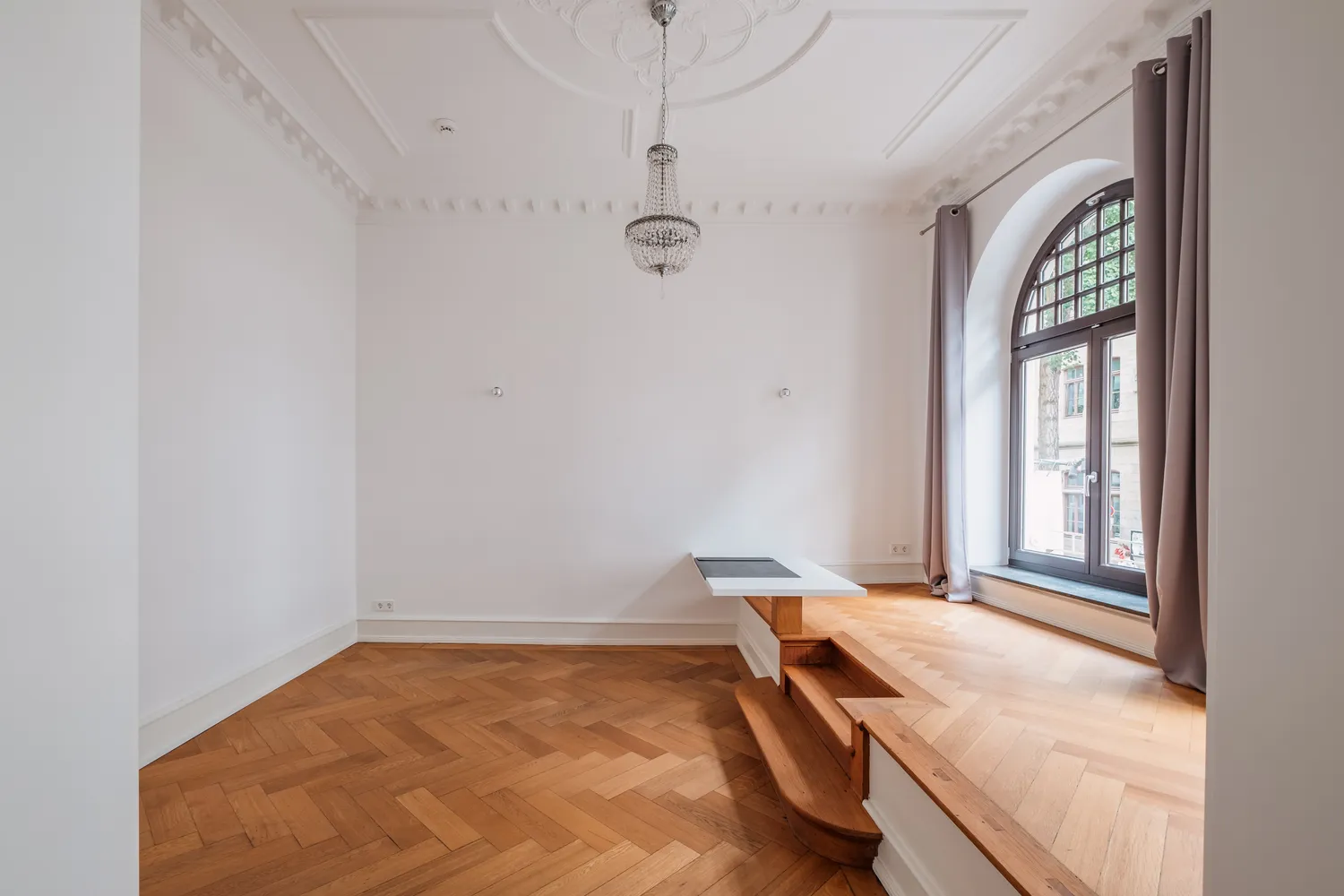 4 Zimmer Wohnung mit 200 m² in Köln – Bild 3