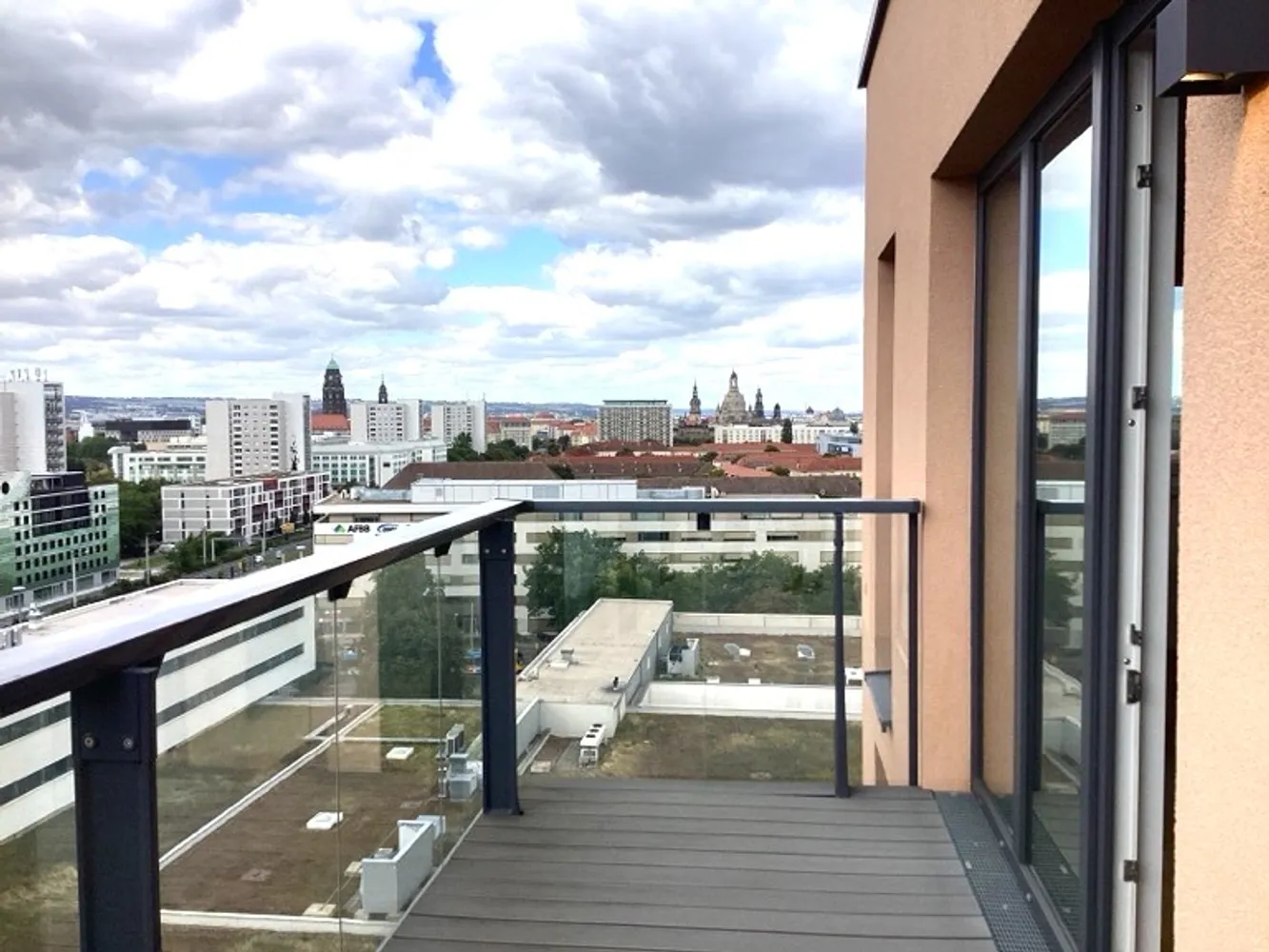 4 Zimmer Wohnung mit 210 m² in Dresden – Bild 4