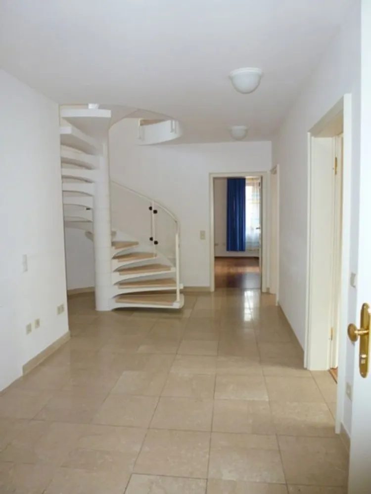 3 Zimmer Wohnung mit 152 m² in Frankfurt am Main – Bild 8