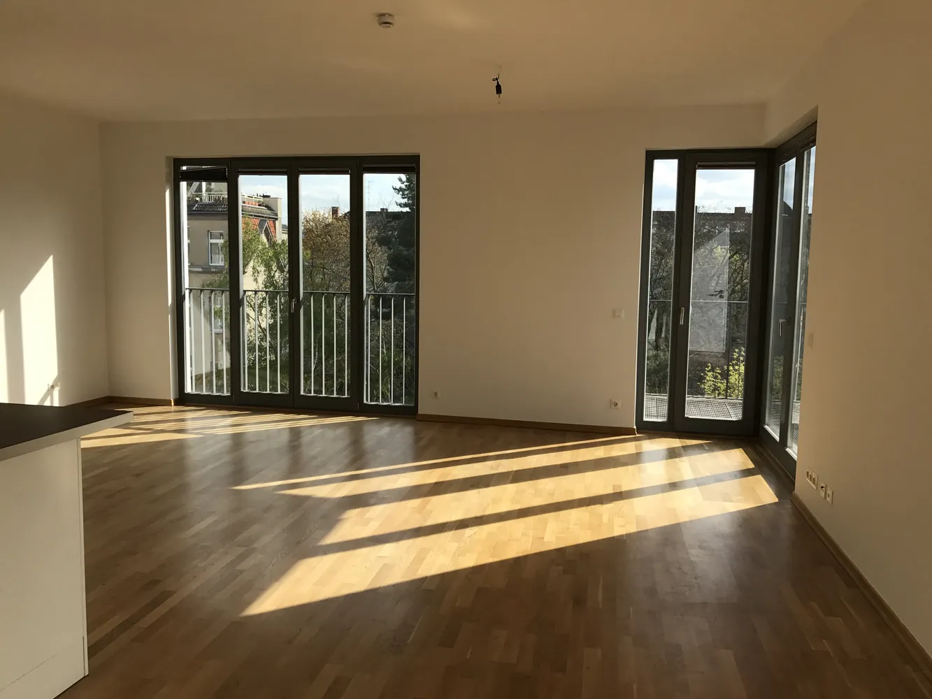 2 Zimmer Wohnung mit 90 m² in Berlin – Bild 1