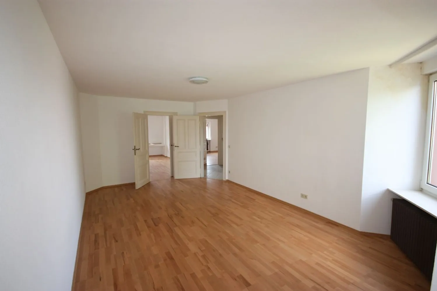 4 Zimmer Wohnung mit 100 m² in Frankfurt am Main – Bild 2